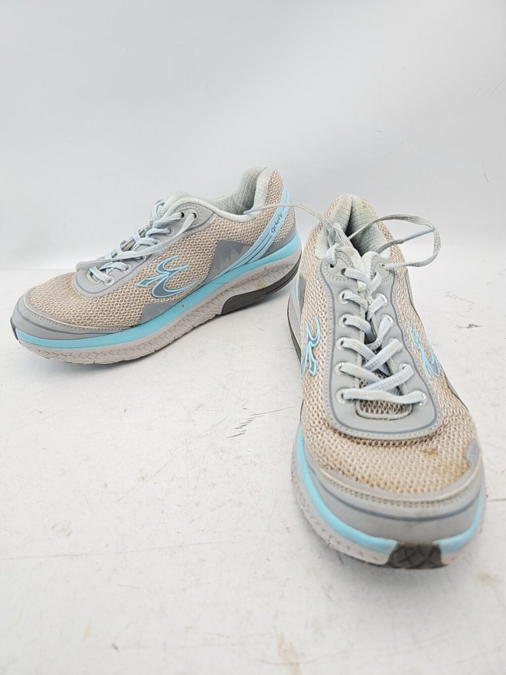 Gravity Defyer Women's Beige/Blue Walking Shoes Size 9